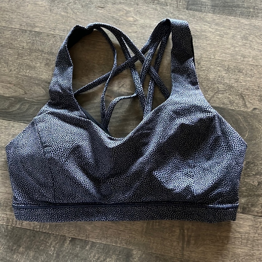 Lululemon Serene sports bra size 8
